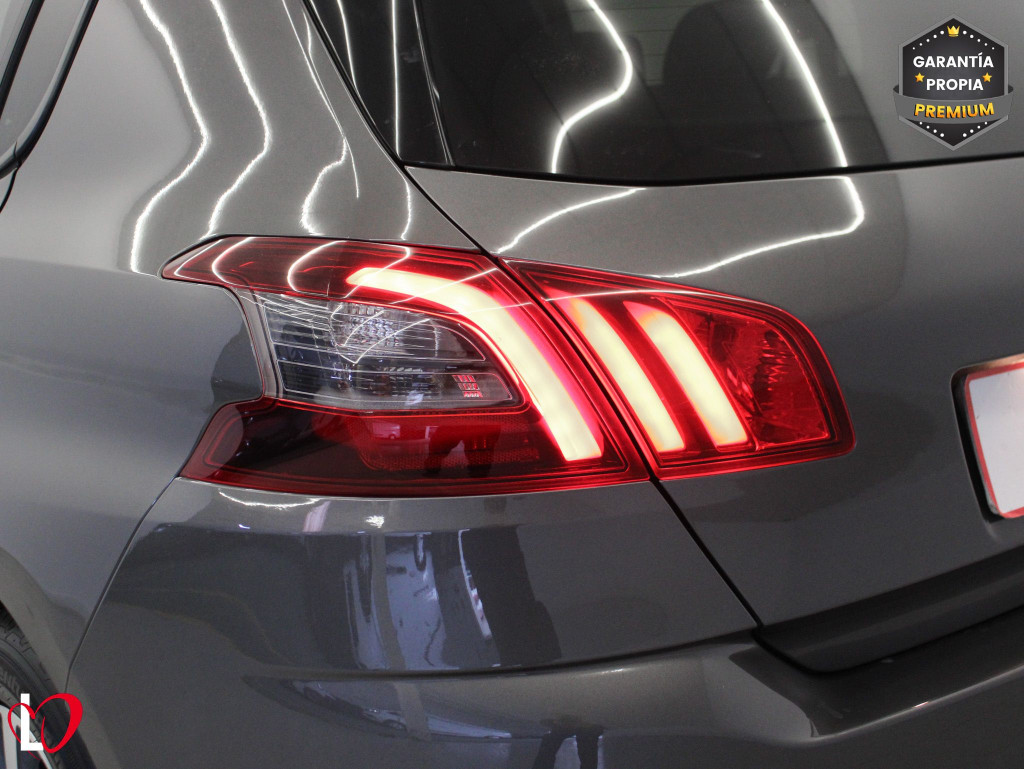 PEUGEOT 308 STYLE BlueHDi S&S 130 de segunda mano