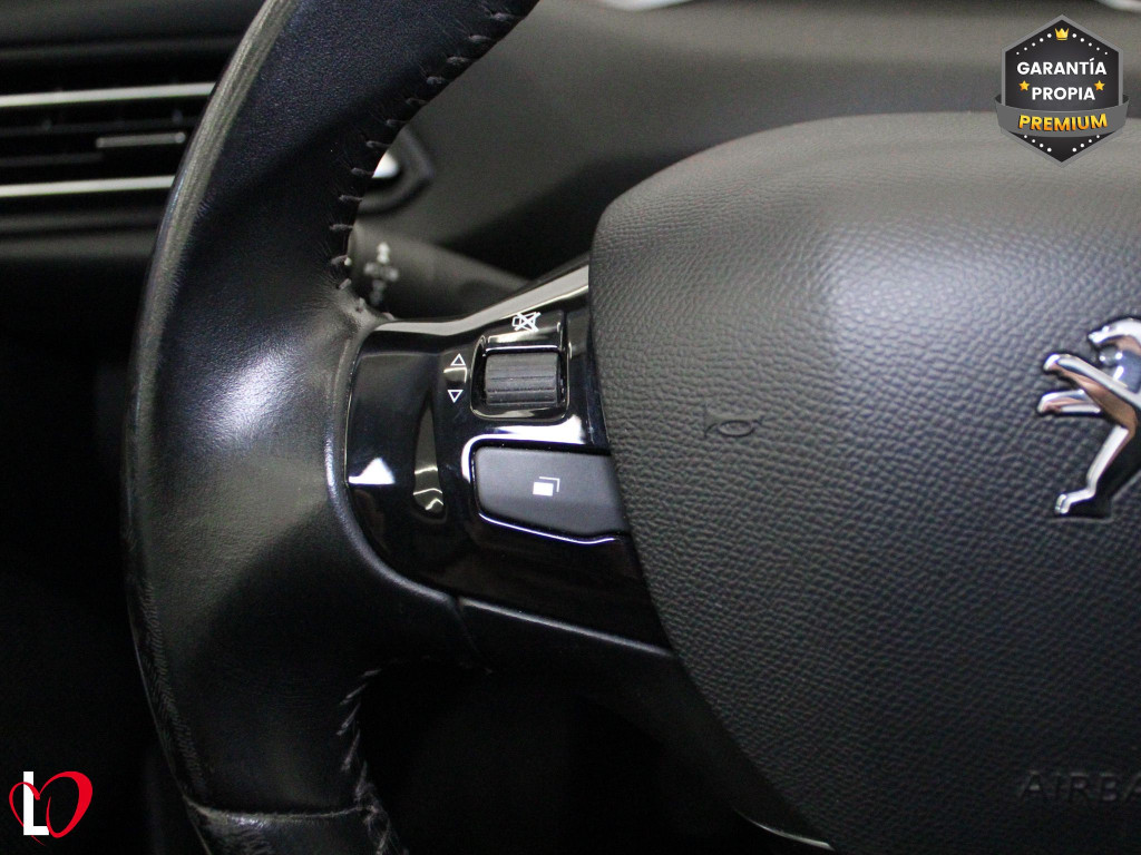 PEUGEOT 308 STYLE BlueHDi S&S 130 de segunda mano