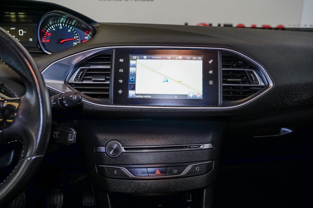 PEUGEOT 308 SW 1.6 HDI SW ACTIVE 120 de segunda mano