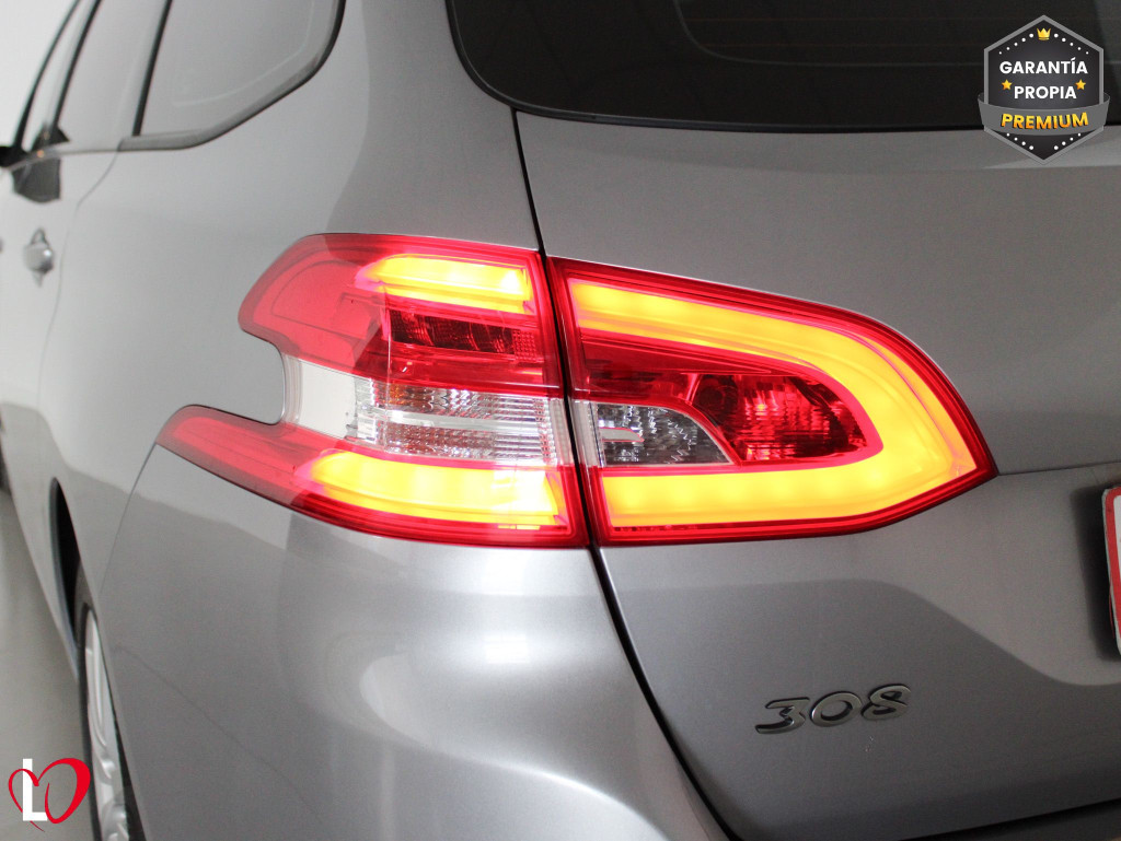 PEUGEOT 308 SW ACTIVE PACK BlueHDi 130 S&S EAT8 130 de segunda mano