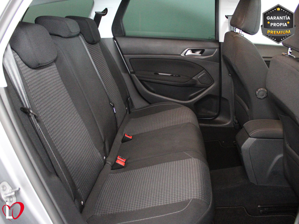 PEUGEOT 308 SW ACTIVE PACK BlueHDi 130 S&S EAT8 130 de segunda mano