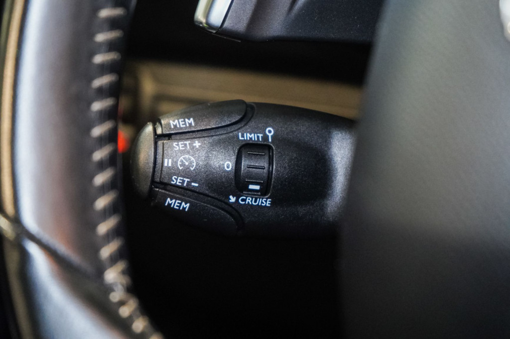 PEUGEOT 308 SW BlueHDI AUTOM. S&S BUSINESS 130 de segunda mano