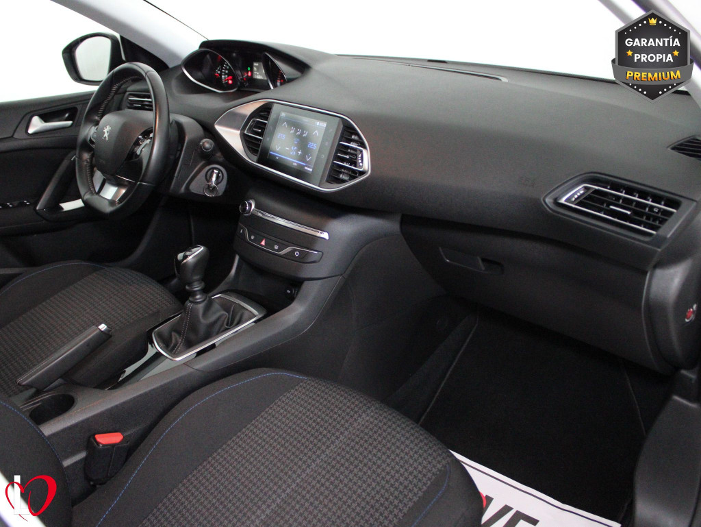 PEUGEOT 308 SW BlueHDI S&S STYLE 6 VEL 100 de segunda mano