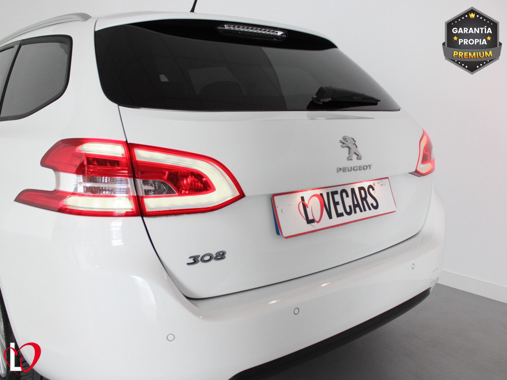 PEUGEOT 308 SW BlueHDI S&S STYLE 6 VEL 100 de segunda mano