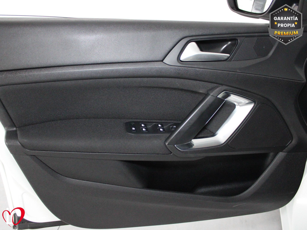 PEUGEOT 308 SW BlueHDI S&S STYLE 6 VEL 100 de segunda mano