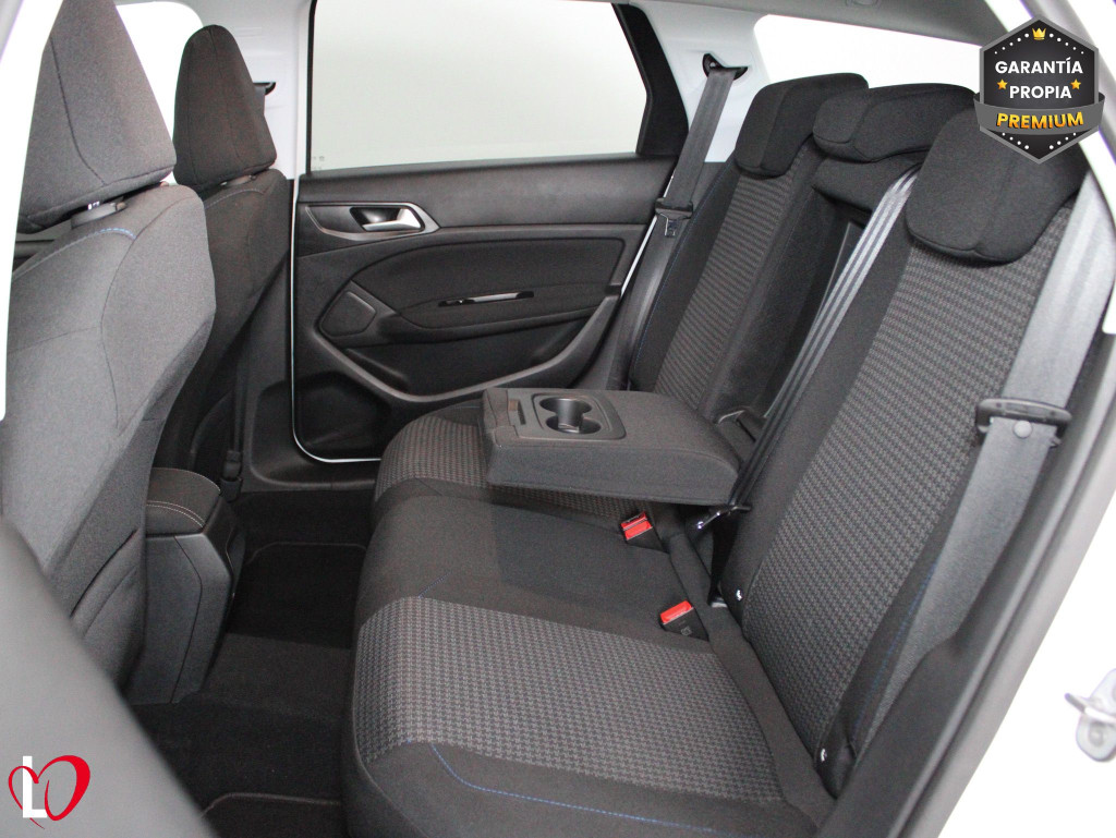 PEUGEOT 308 SW BlueHDI S&S STYLE 6 VEL 100 de segunda mano