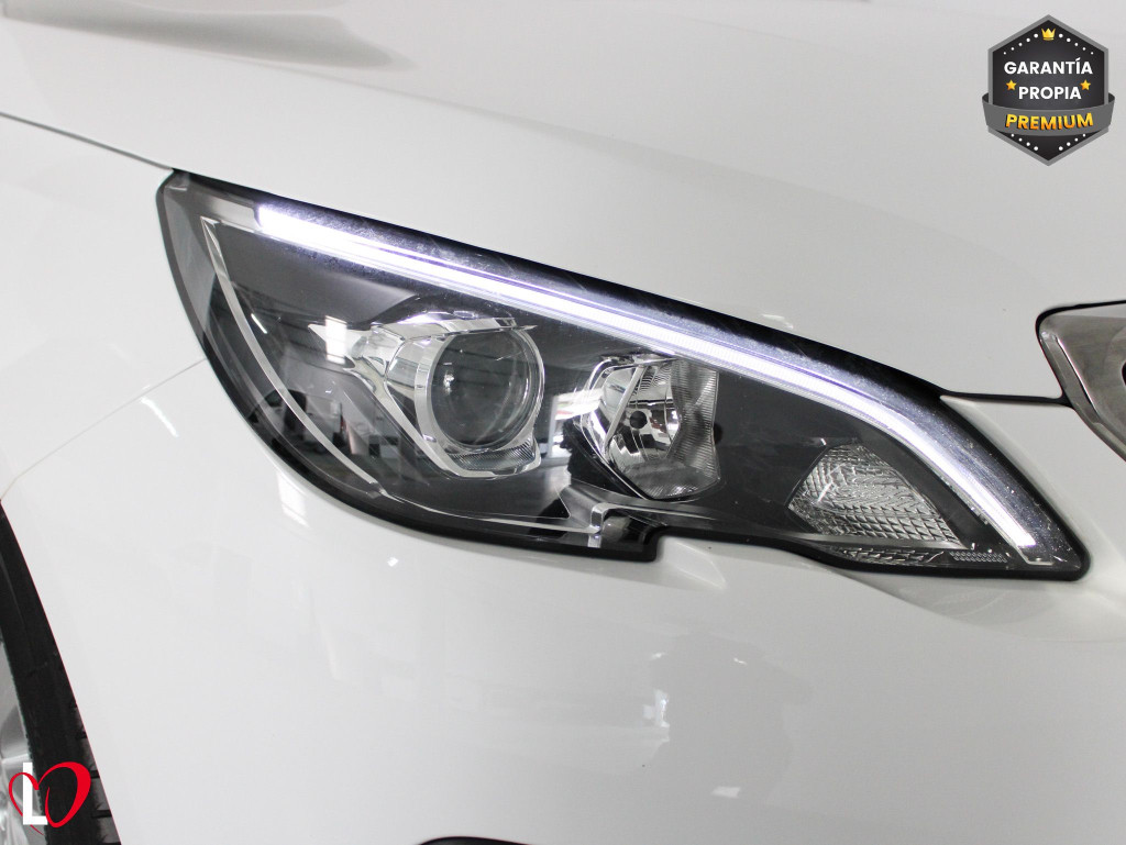 PEUGEOT 308 SW BlueHDI S&S STYLE 6 VEL 100 de segunda mano