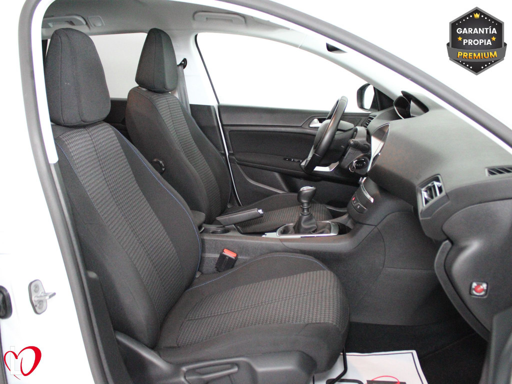 PEUGEOT 308 SW BlueHDI S&S STYLE 6 VEL 100 de segunda mano