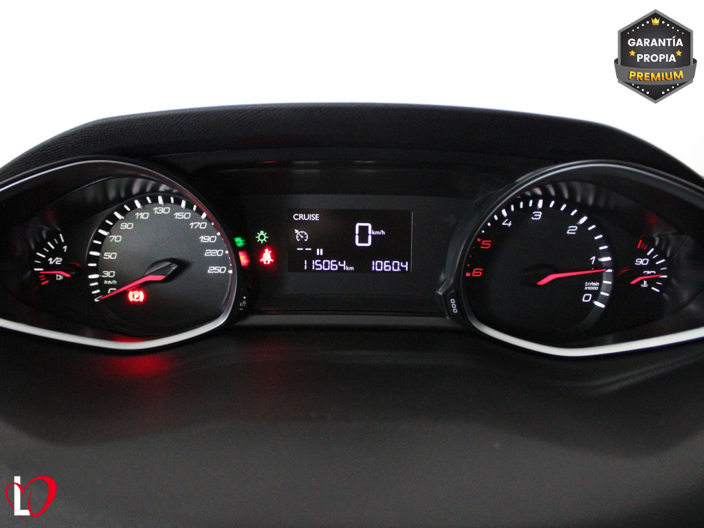 PEUGEOT 308 SW BlueHDI S&S STYLE 6 VEL 100 de segunda mano