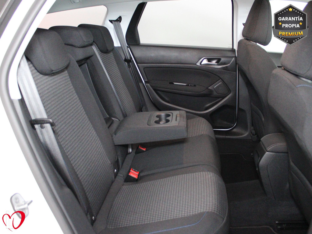 PEUGEOT 308 SW BlueHDI S&S STYLE 6 VEL 100 de segunda mano