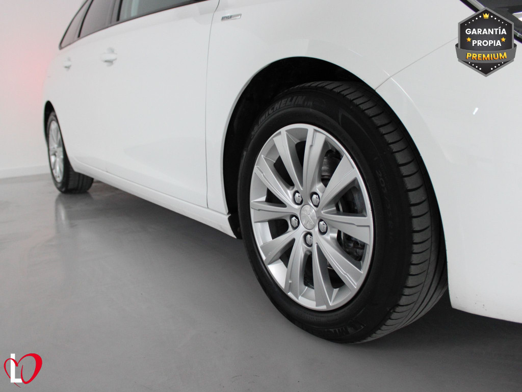 PEUGEOT 308 SW BlueHDI S&S STYLE 6 VEL 100 de segunda mano
