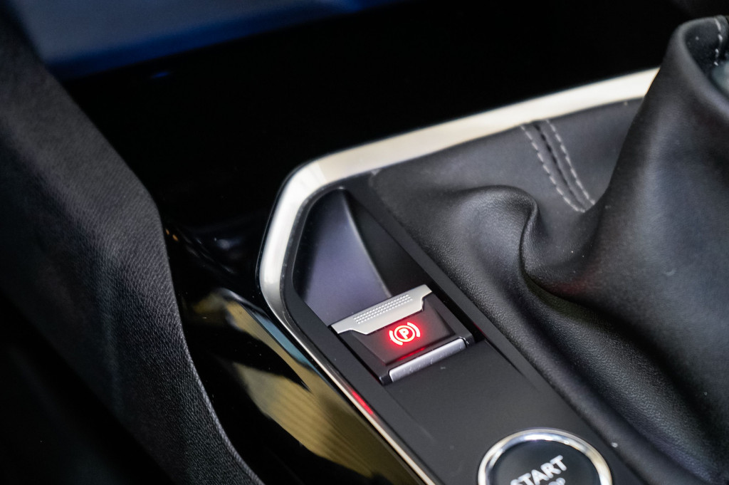 PEUGEOT 5008 BLUEHDI ALLURE 7 PLAZAS 130 de segunda mano