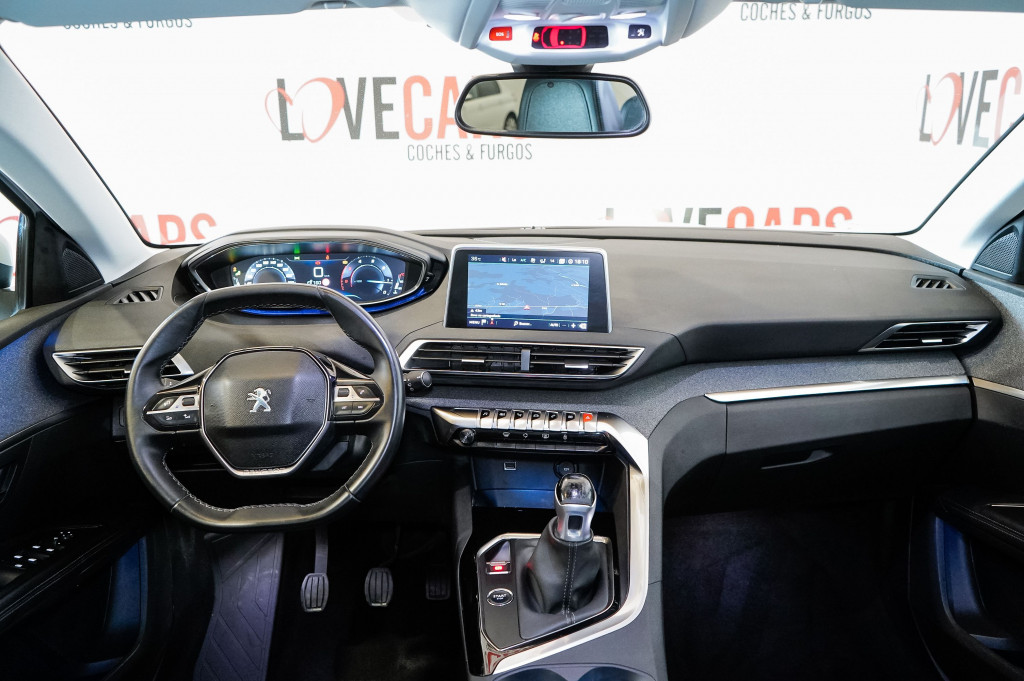 PEUGEOT 5008 BLUEHDI ALLURE 7 PLAZAS 130 de segunda mano