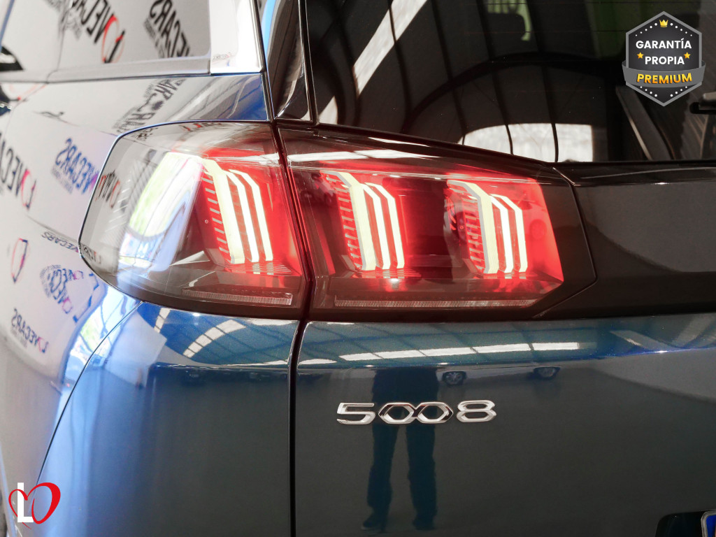 PEUGEOT 5008 BlueHDI S&S STYLE 6 VEL 130 de segunda mano