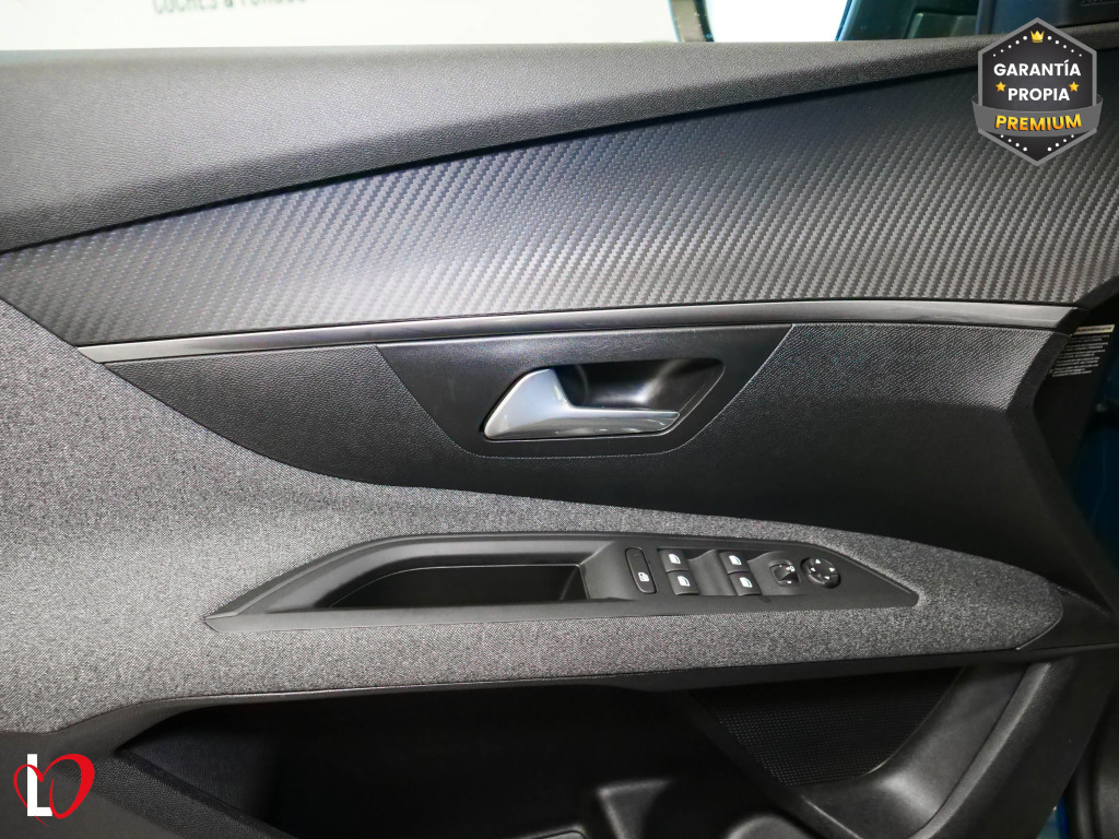 PEUGEOT 5008 BlueHDI S&S STYLE 6 VEL 130 de segunda mano