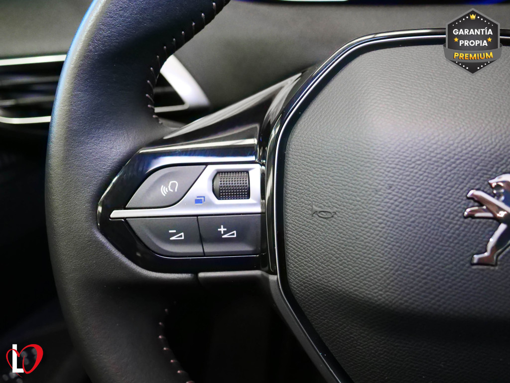 PEUGEOT 5008 BlueHDI S&S STYLE 6 VEL 130 de segunda mano