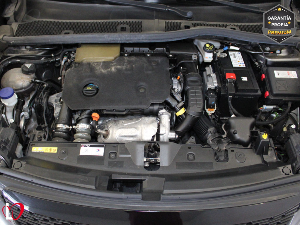 PEUGEOT N2008 ACTIVE PACK BlueHDi 110 S&S 6 Vel. MAN. de segunda mano