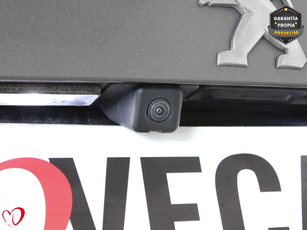 PEUGEOT N2008 ACTIVE PACK BlueHDi 110 S&S 6 Vel. MAN. de segunda mano