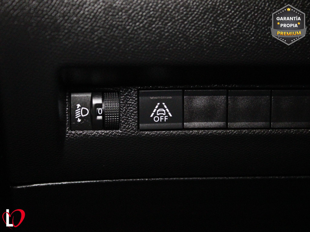 PEUGEOT N2008 ACTIVE PACK BlueHDi 110 S&S 6 Vel. MAN. de segunda mano