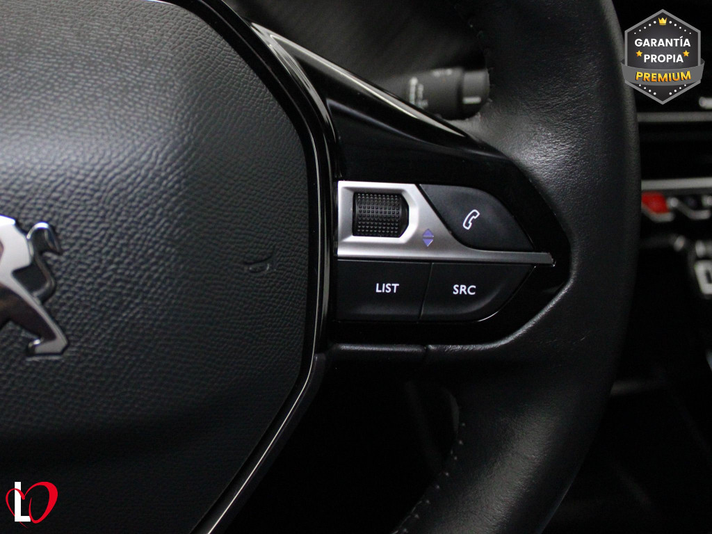 PEUGEOT N2008 ACTIVE PACK BlueHDi 110 S&S 6 Vel. MAN. de segunda mano