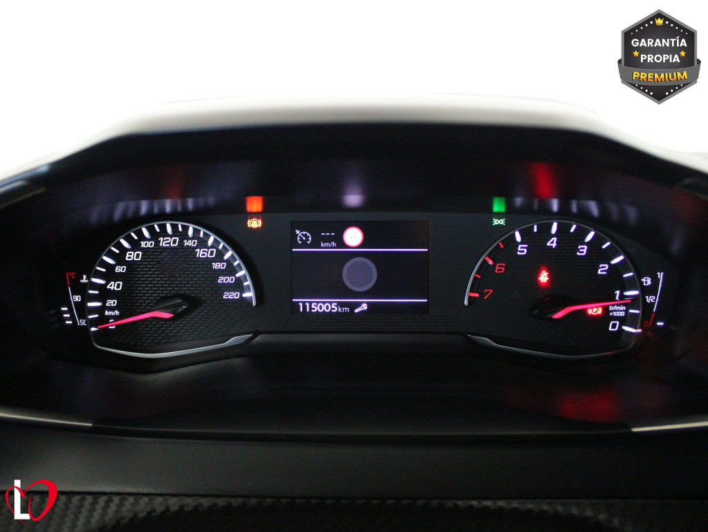 PEUGEOT N2008 ACTIVE PACK BlueHDi 110 S&S 6 Vel. MAN. de segunda mano