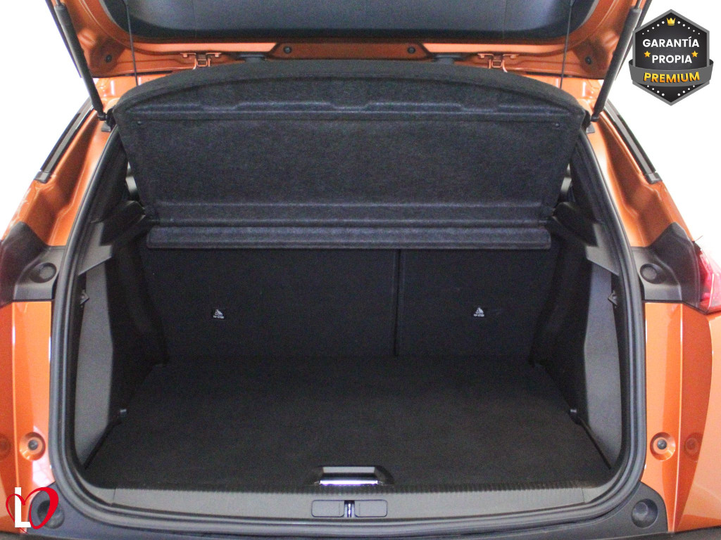 PEUGEOT N2008 ALLURE BlueHDi 110 S&S 6 VEL de segunda mano