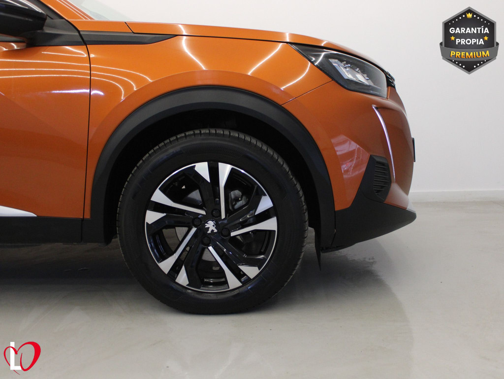 PEUGEOT N2008 ALLURE BlueHDi 110 S&S 6 VEL de segunda mano