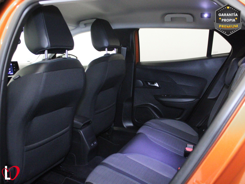 PEUGEOT N2008 ALLURE BlueHDi 110 S&S 6 VEL de segunda mano