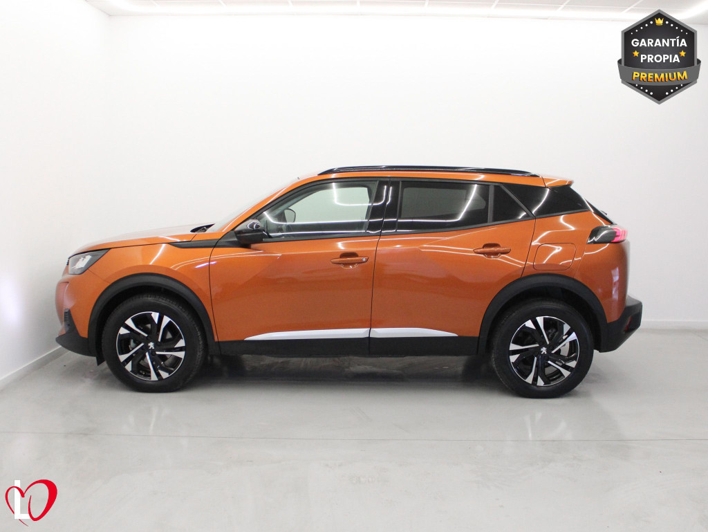 PEUGEOT N2008 ALLURE BlueHDi 110 S&S 6 VEL de segunda mano