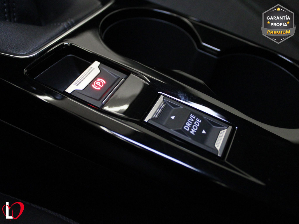 PEUGEOT N2008 ALLURE BlueHDi 110 S&S 6 VEL de segunda mano