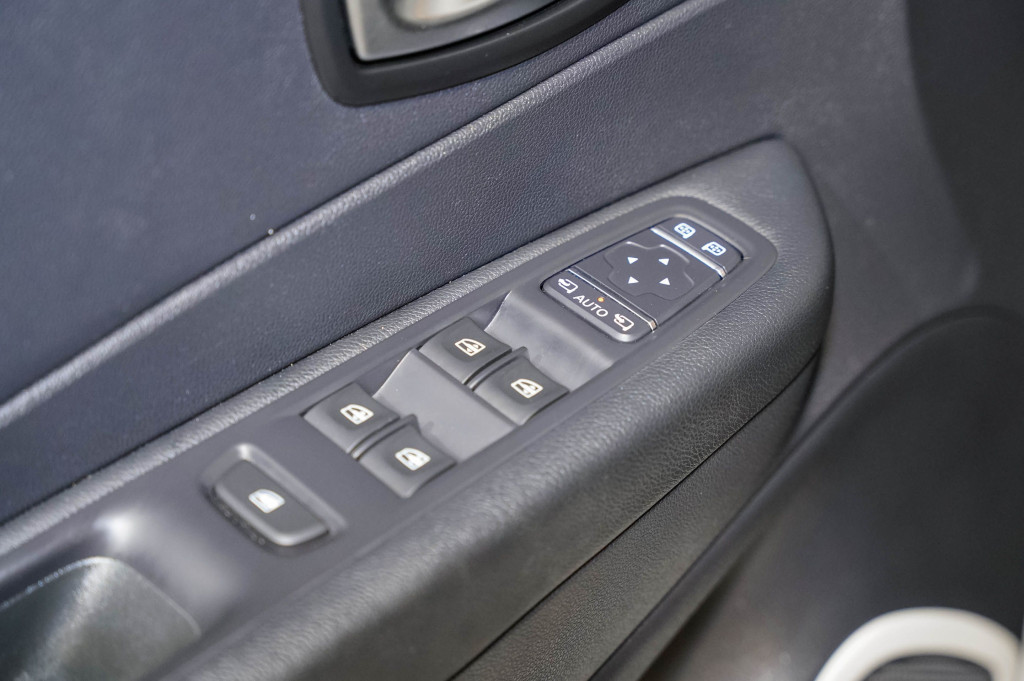 RENAULT CAPTUR 0.9 TCE BUSINESS 90 de segunda mano