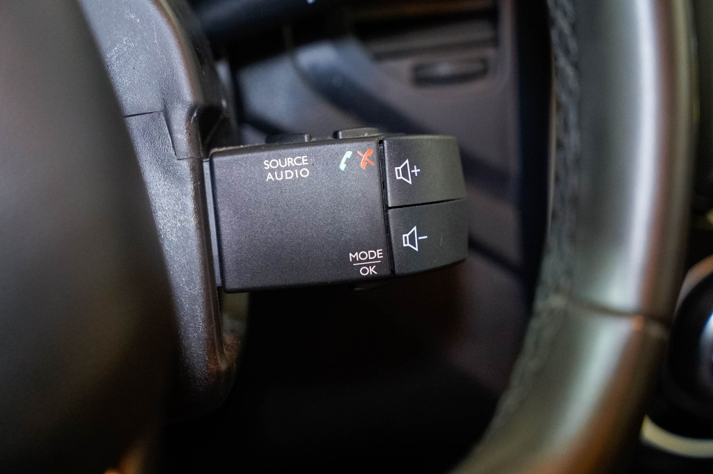 RENAULT CAPTUR 0.9 TCE BUSINESS 90 de segunda mano