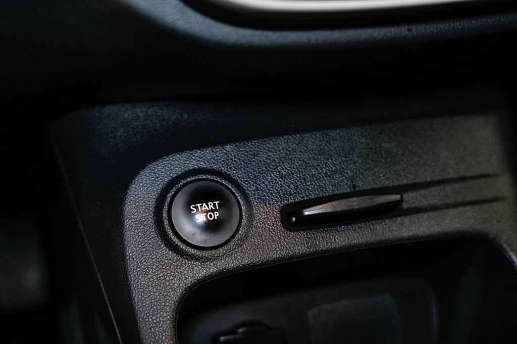 RENAULT CAPTUR 0.9 TCE BUSINESS 90 de segunda mano