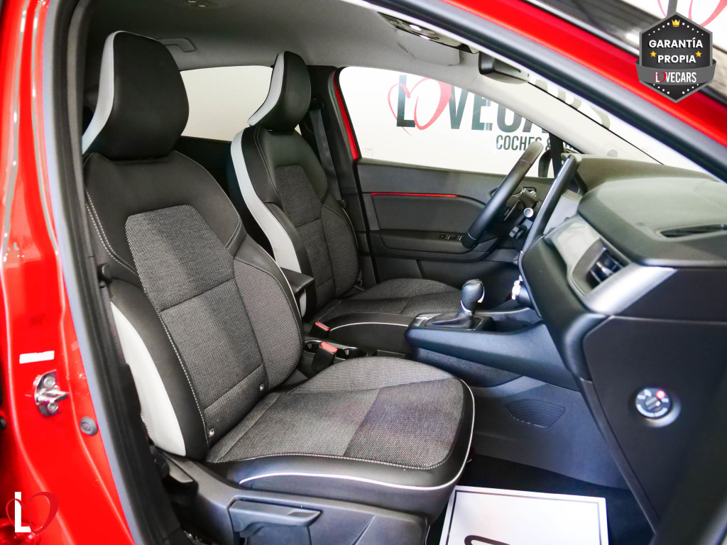 RENAULT CAPTUR 1.3 TCe AUTO. INTENS 140 de segunda mano