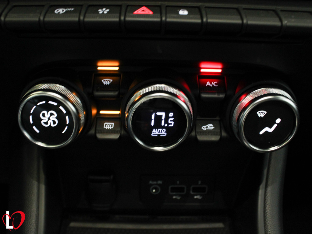 RENAULT CAPTUR TCE AUTO MicroHibrido INTENS 140 de segunda mano