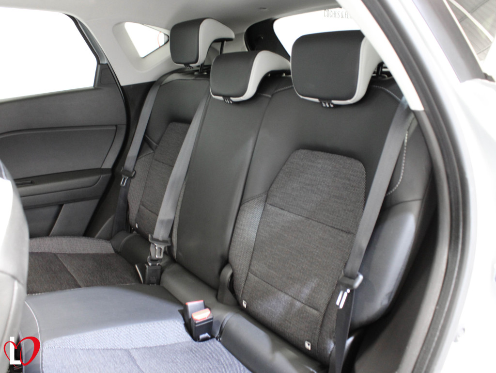 RENAULT CAPTUR TCE AUTO MicroHibrido INTENS 140 de segunda mano