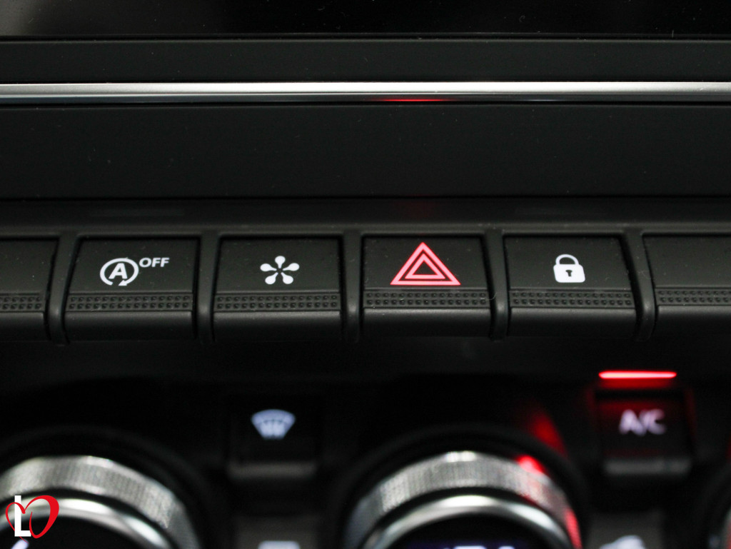 RENAULT CAPTUR TCE AUTO MicroHibrido INTENS 140 de segunda mano