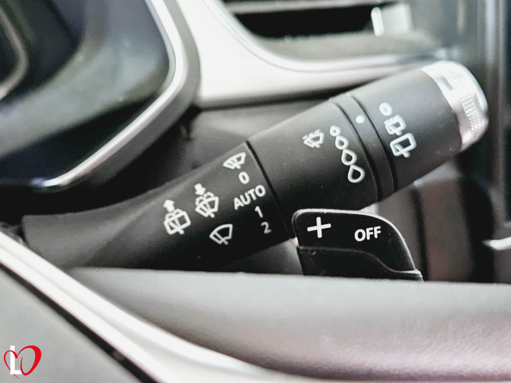 RENAULT CAPTUR TCE AUTO MicroHibrido INTENS 140 de segunda mano