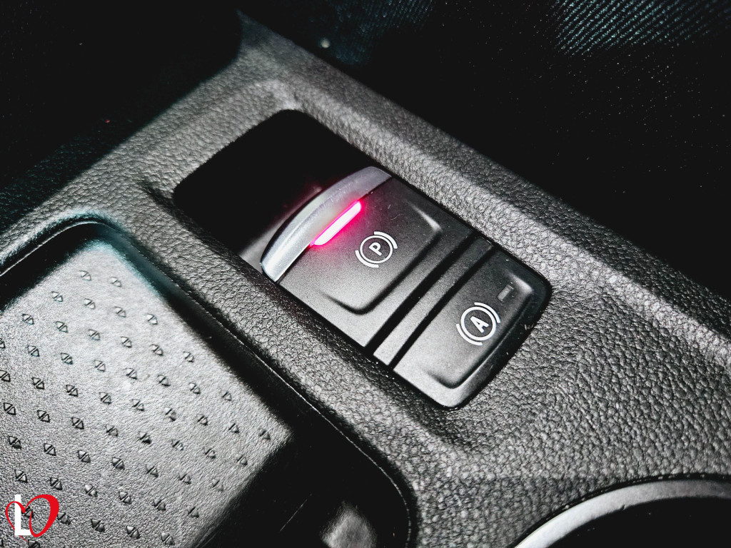 RENAULT CAPTUR TCE AUTO MicroHibrido INTENS 140 de segunda mano