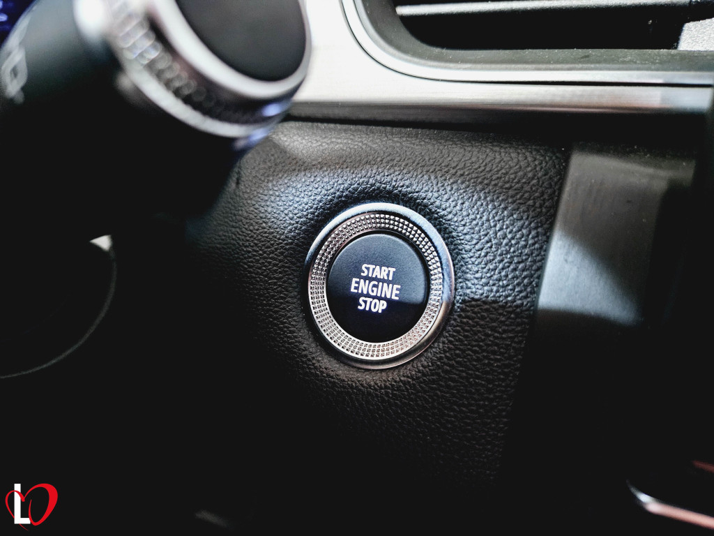 RENAULT CAPTUR TCE AUTO MicroHibrido INTENS 140 de segunda mano