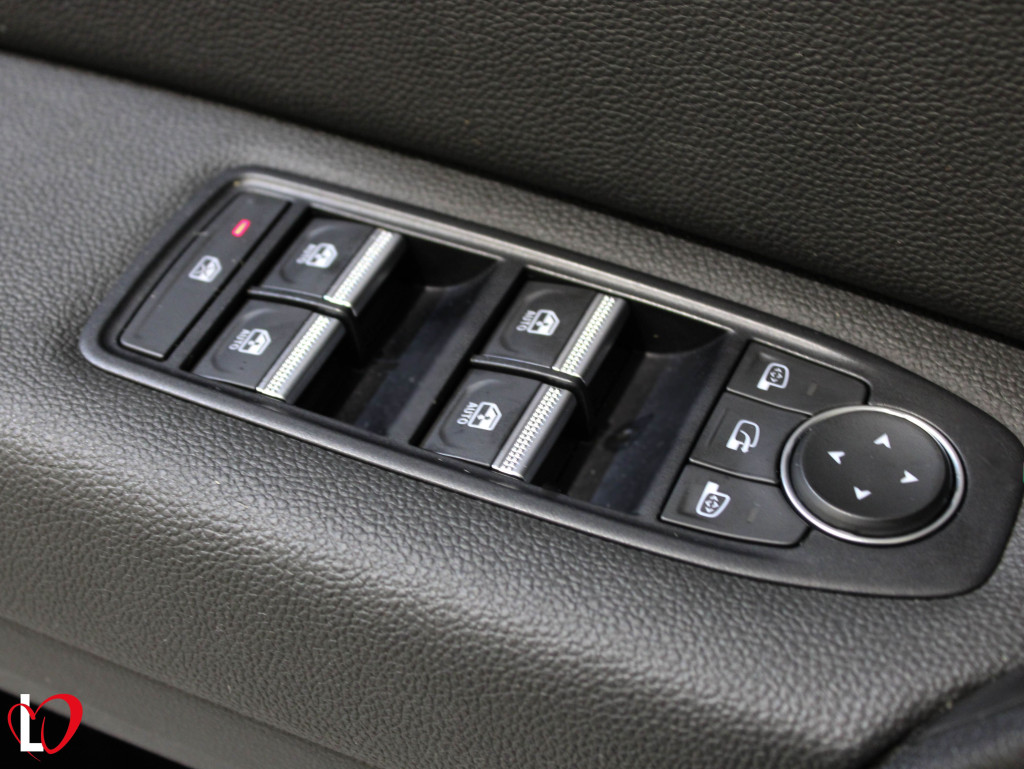 RENAULT CAPTUR TCE AUTO MicroHibrido INTENS 140 de segunda mano