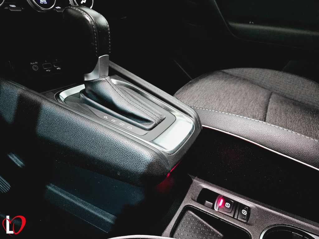 RENAULT CAPTUR TCE AUTO MicroHibrido INTENS 140 de segunda mano