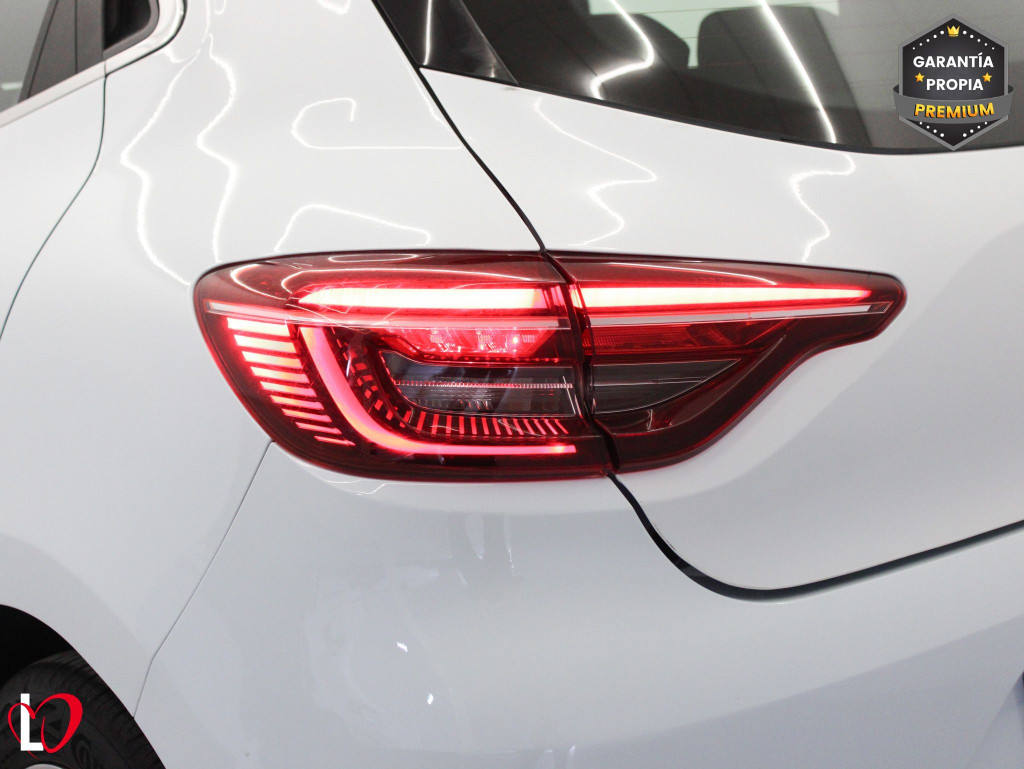 RENAULT CLIO 1.0 TCE ZEN 6 VEL 90 de segunda mano