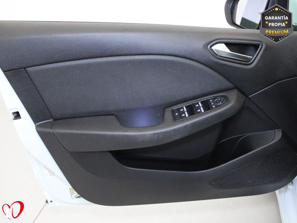 RENAULT CLIO 1.0 TCE ZEN 6 VEL 90 de segunda mano