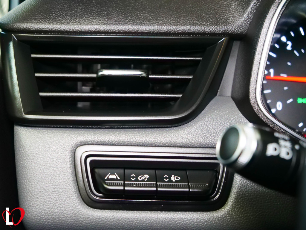 RENAULT CLIO 1.5 DCI BLUE BUSINESS 6 VEL 85 de segunda mano