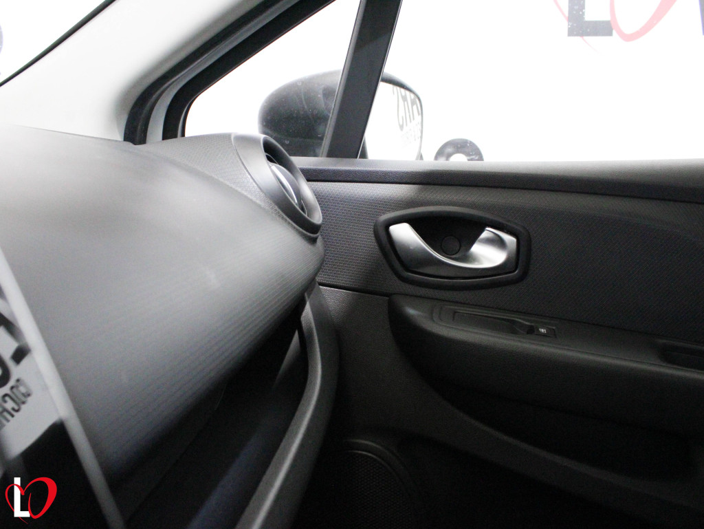 RENAULT CLIO 1.5 DCI BUSINESS ENERGY 75 de segunda mano