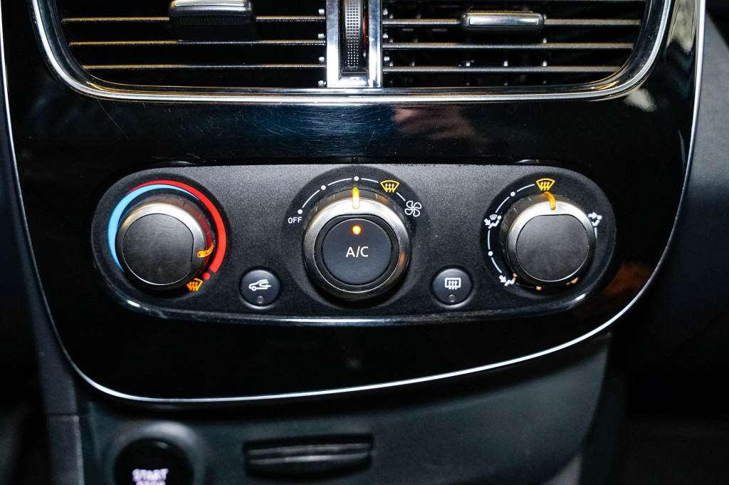 RENAULT CLIO 1.5 DCI ENERGY BUSINESS 75 de segunda mano