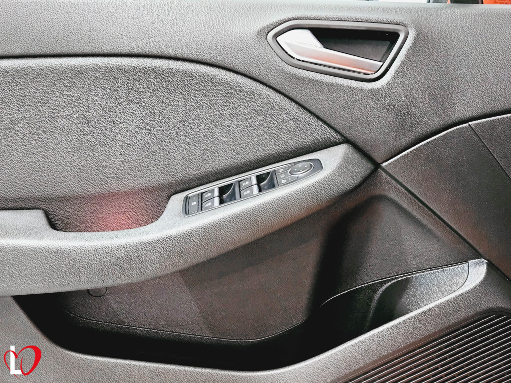 RENAULT CLIO 1.5 DCI INTENS 85 de segunda mano