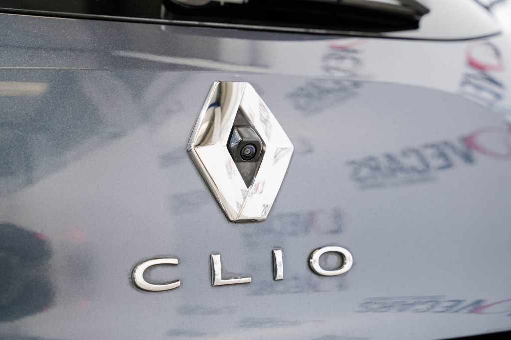 RENAULT CLIO V 1.3 TCE  AUTO INTENS 130 de segunda mano
