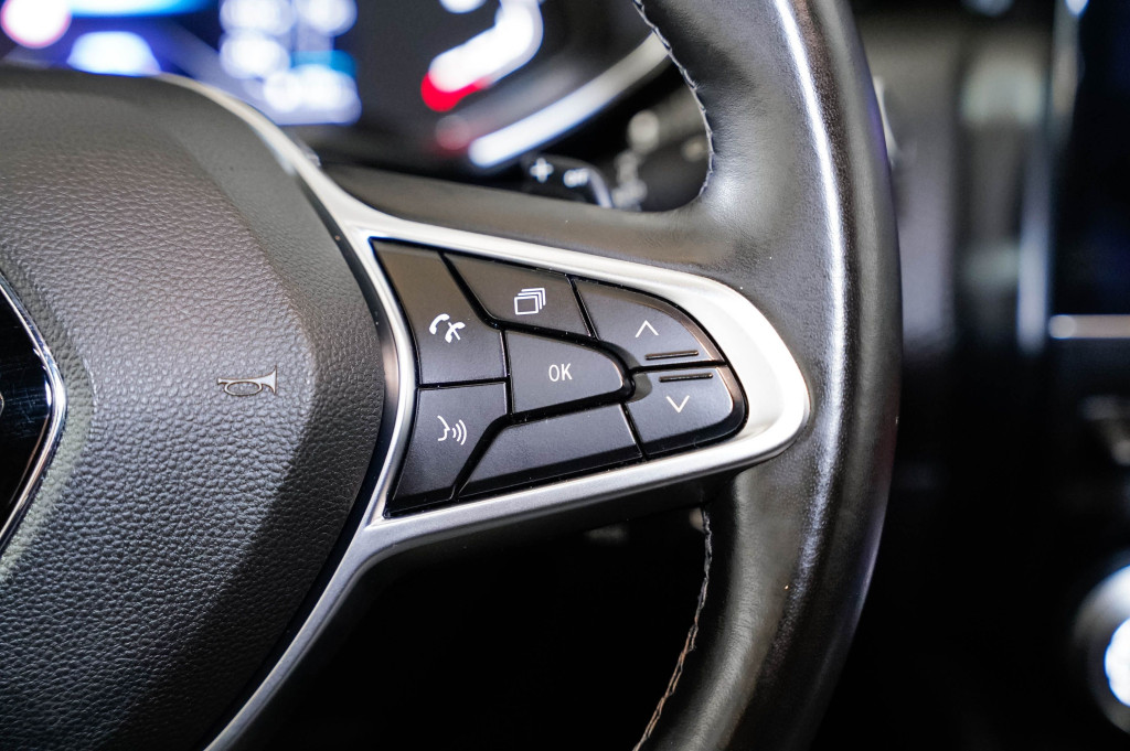 RENAULT CLIO V 1.3 TCE  AUTO INTENS 130 de segunda mano